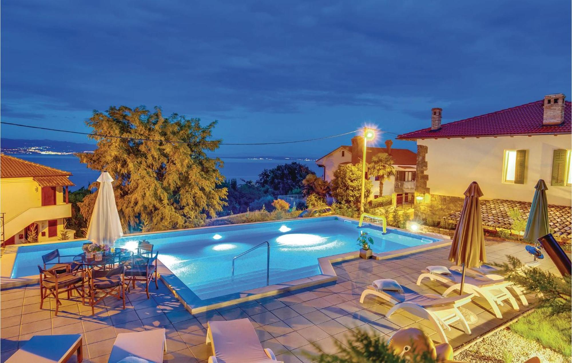 Ferienhaus Amazing In With Outdoor Swimming Pool *